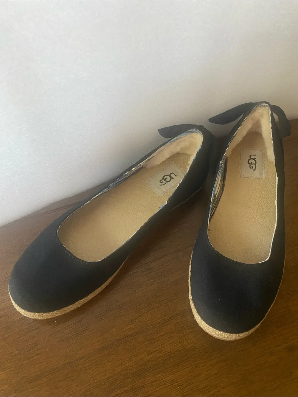 UGG Black Espadrille Ballet Flats with Jute Sole Size 7 Open Box